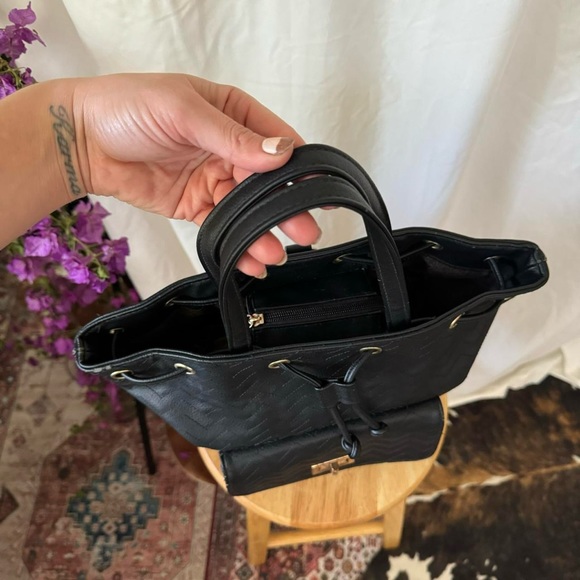 Ivy London black tote with chevron textured pattern - Picture 3 of 8